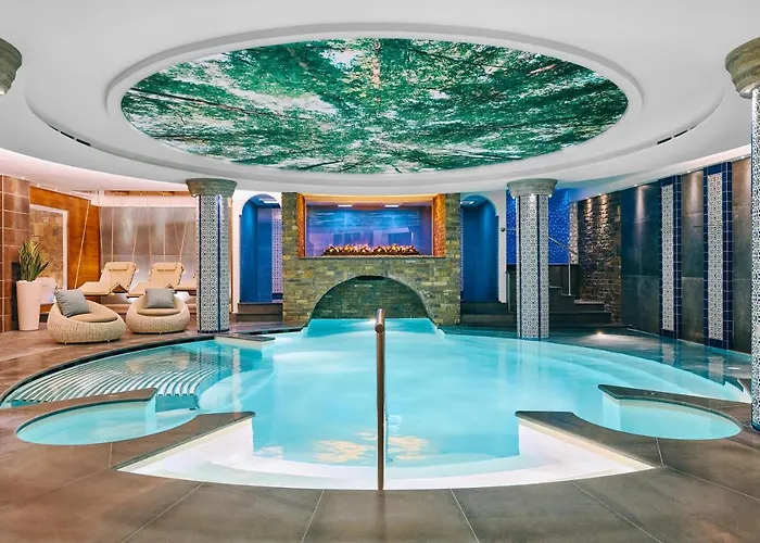 La Pineta Hotel Beach & Spa